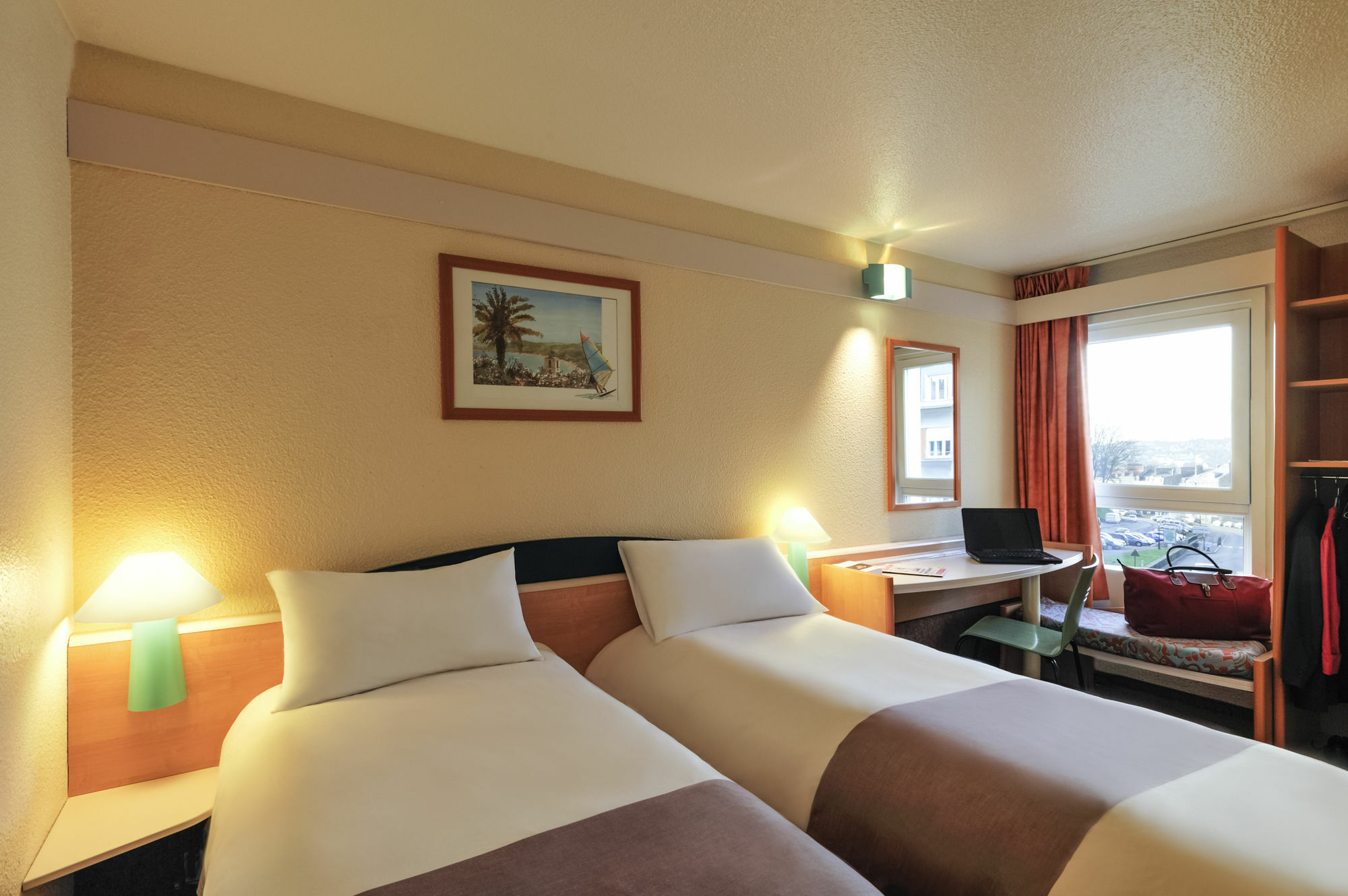 Ibis Styles Boulogne Sur Mer Centre Cathedrale מראה חיצוני תמונה